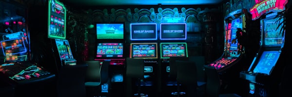 雅典娜的智慧游戏截图 - 充满谜题与机关的古老神庙内部